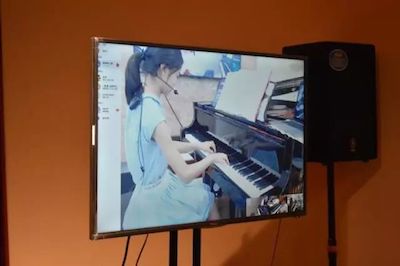 ag旗舰厅网站特邀艺术家浙江音乐学院钢琴系丁阳博士Hybrid远程教育大师班+音乐会圆满成功