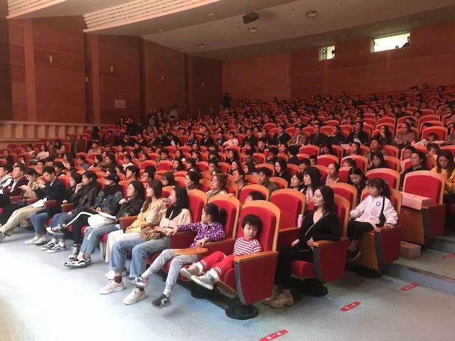 精彩回顾 | 2019ag旗舰厅网站亚洲音乐奖学金·南昌大学颁奖仪式--暨ag旗舰厅网站艺术家皮特·多那赫钢琴音乐会及大师班圆满落幕！